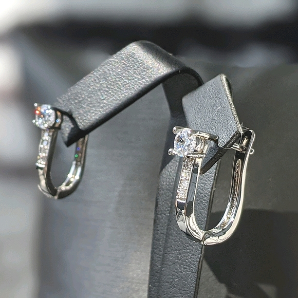 ♠♠️ +Swarovski®Diamonds Huggie Hoop Earrings in Premium White Gold Overlay - Picture 2 of 7